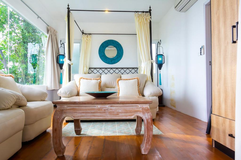 Grand Bleu Ocean View Pool Suite Strand Kamala Exterior foto