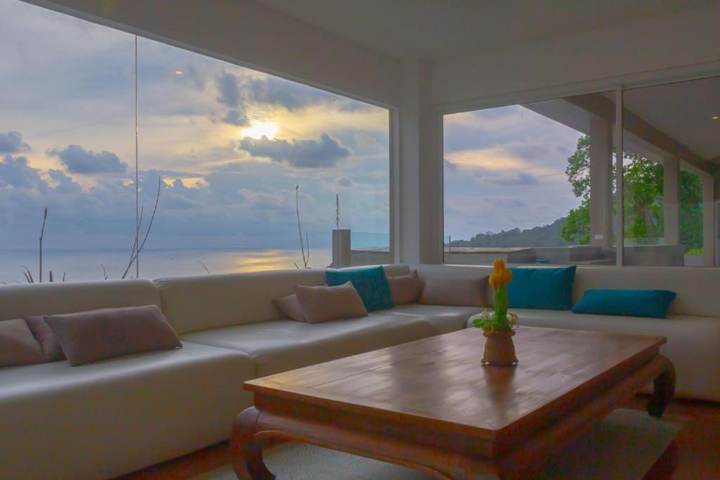 Grand Bleu Ocean View Pool Suite Strand Kamala Exterior foto
